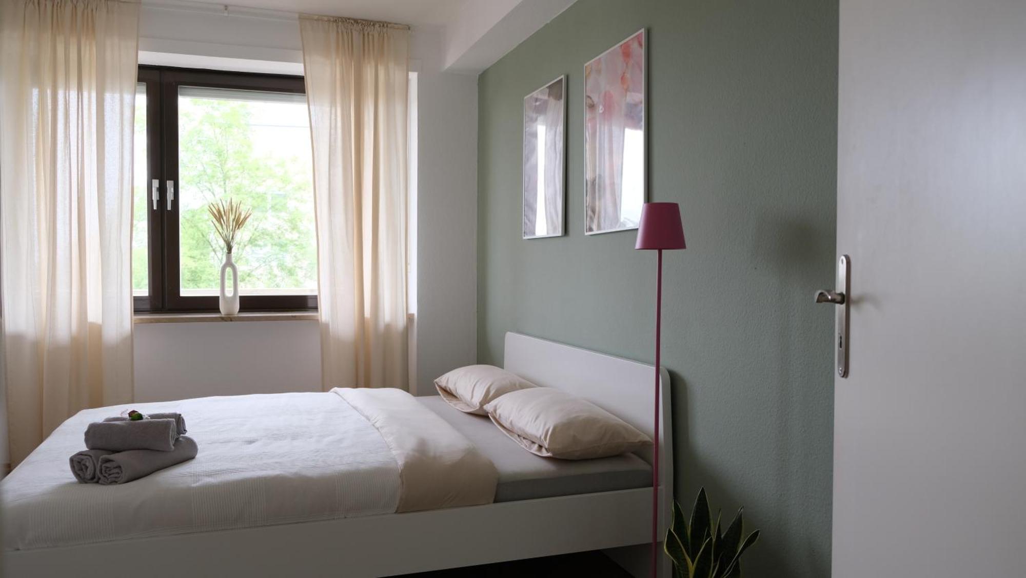 Casa Luxe - 120Qm - Zentral - Familienfreundlich - Parkplatz - 5Km Zum Legoland Apartment Guenzburg Luaran gambar